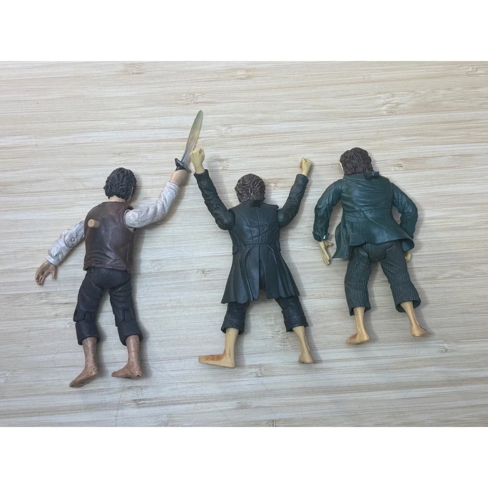Lord of the Rings Toy Biz Hobbit Action Figure Lot Frodo Sam Merry Accessories